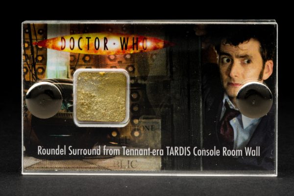 DOCTOR WHO - David Tennant Era TARDIS Roundel Movie Prop with COA - Image 4